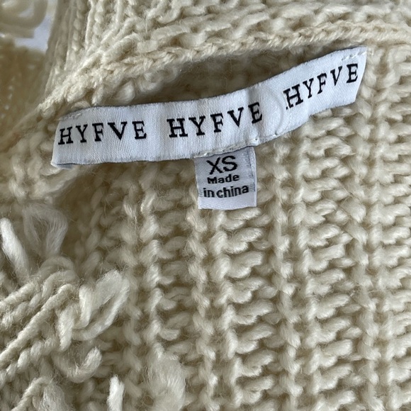 HYFVE Color Block Worn Look V-Neck Sweater Oversized XS. CLOSET CLEAR OUT! - Picture 7 of 7